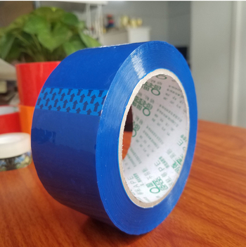 Pakirajuća traka; osnovni materijal: Bopp film; ljepilo: ljepilo; debljina filma: 44 µm; otpornost na temperaturu: do 100°C; površina se može pisati.