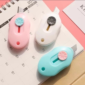 Mini nož za otvaranje paketa i rezanje – Pengyi, materijal: nehrđajući čelik + ABS, neto težina: 8 g, šifra proizvoda: Mini Cute Knife, model: Drugi