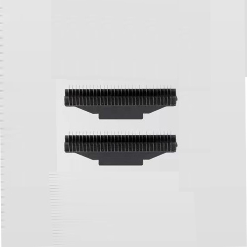 Električni brijač FLYAST s recipročnom glavom s dvije oštrice, model 623/622, maksimalna snaga 5W, brzina motora 5000–10000 obr/min.