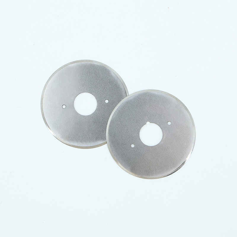 Famous 19 – Višenamjenski rezač papira, 3-u-1 kotačasti rezač, karbonska čelika, oštrica 50×14×0,5 mm