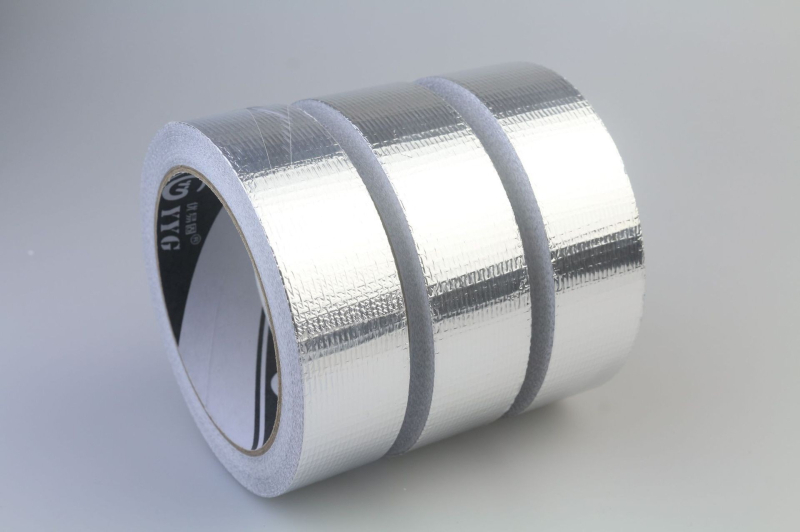 Ταινία από ινες γυαλιού με αλουμινόφυλλο, κόλλα βάσης καουτσούκ, ανθεκτική σε υψηλές θερμοκρασίες, φλογοασφάλεια, πάχος 0,15 mm