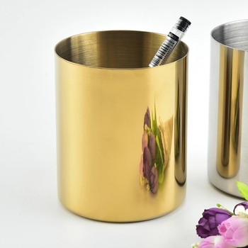 Fém tolltartó, kör alakú, minimalistikus irodai szervező, logó nyomtatása lehetséges, testreszabás elérhető, ajándékhoz ideális