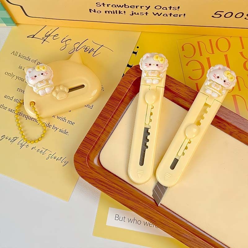 Macskás dizájnú hobbi kés TY-962, Independent márka, rozsdamentes acél és műanyag kivitel, nettó tömeg 20 g