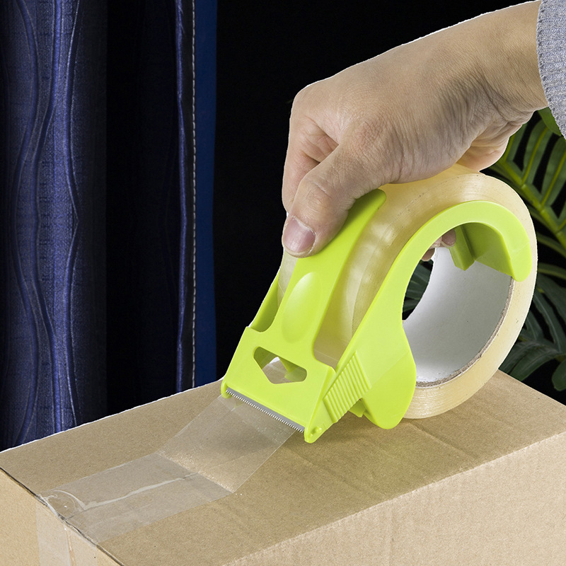 Plasztikus ragasztószalag vágó az e-kereskedelmi csomagoláshoz; logónyomtatás engedélyezett; engedélyezett magánmárkák elérhetők; nem importált; alkalmas csomagoláshoz, logisztikához és kartondobozok zárásához