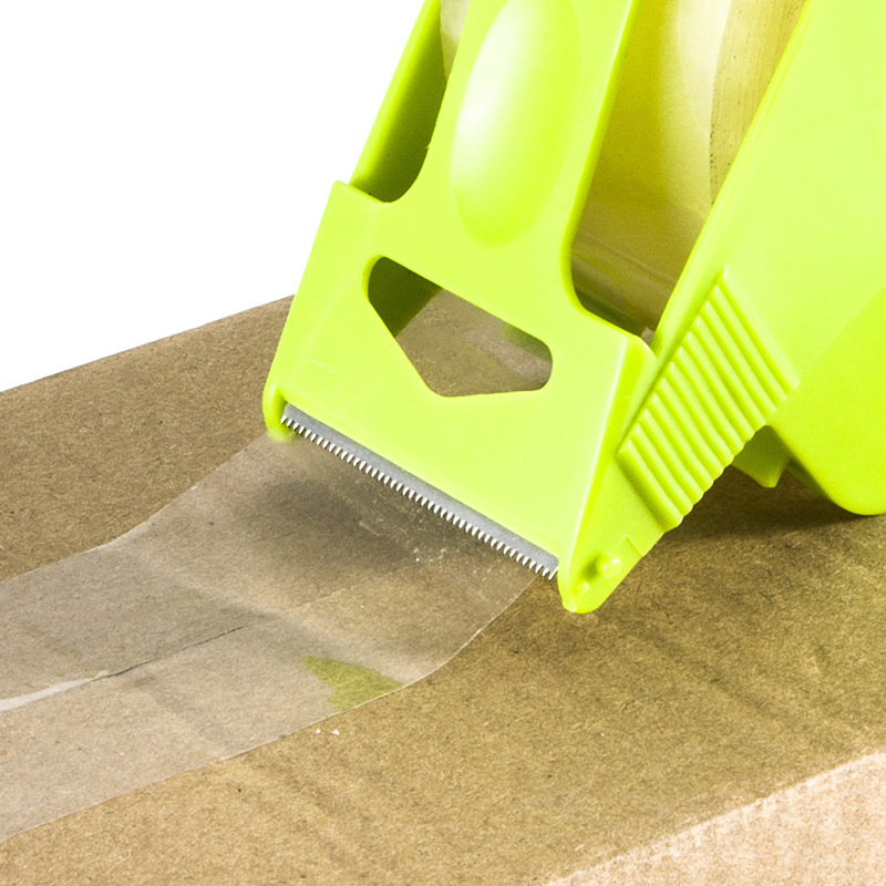 Plasztikus ragasztószalag vágó az e-kereskedelmi csomagoláshoz; logónyomtatás engedélyezett; engedélyezett magánmárkák elérhetők; nem importált; alkalmas csomagoláshoz, logisztikához és kartondobozok zárásához