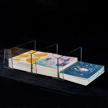 Akrilni stalak za knjige sa kvadratnim dijelnikom, model Stand pen piece, mogućnost ispisa logotipa