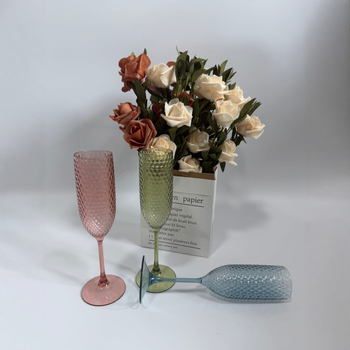 Pahare plastic de șampanie, model cu buline, stil modern, capacitate 101–200 ml