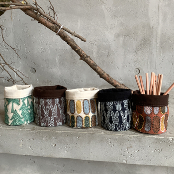 Držač za olovke i četke za šminku od platna za stolnu organizaciju — kružnog oblika; Marka: Big star & little moon; Model: Jedna veličina odgovara svima; Materijal: platno; Prilagodba: Da