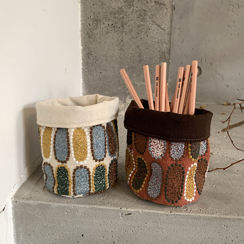 Držač za olovke i četke za šminku od platna za stolnu organizaciju — kružnog oblika; Marka: Big star & little moon; Model: Jedna veličina odgovara svima; Materijal: platno; Prilagodba: Da