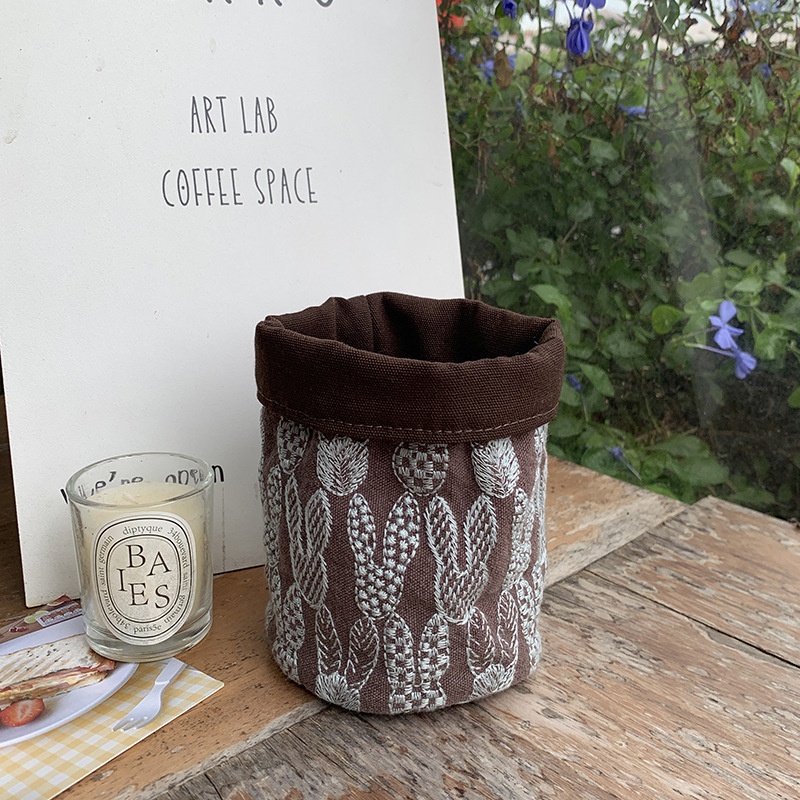 Držač za olovke i četke za šminku od platna za stolnu organizaciju — kružnog oblika; Marka: Big star & little moon; Model: Jedna veličina odgovara svima; Materijal: platno; Prilagodba: Da