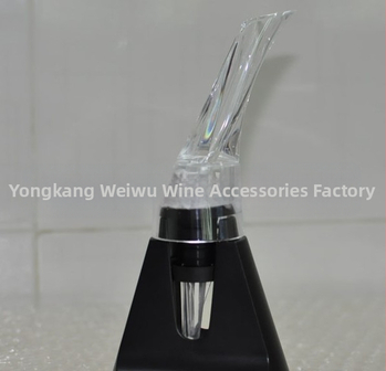 Plastový dávkovač vína – rýchly aerátor, objem 1-100ML, hmotnosť 0.15, jednoduchý štýl