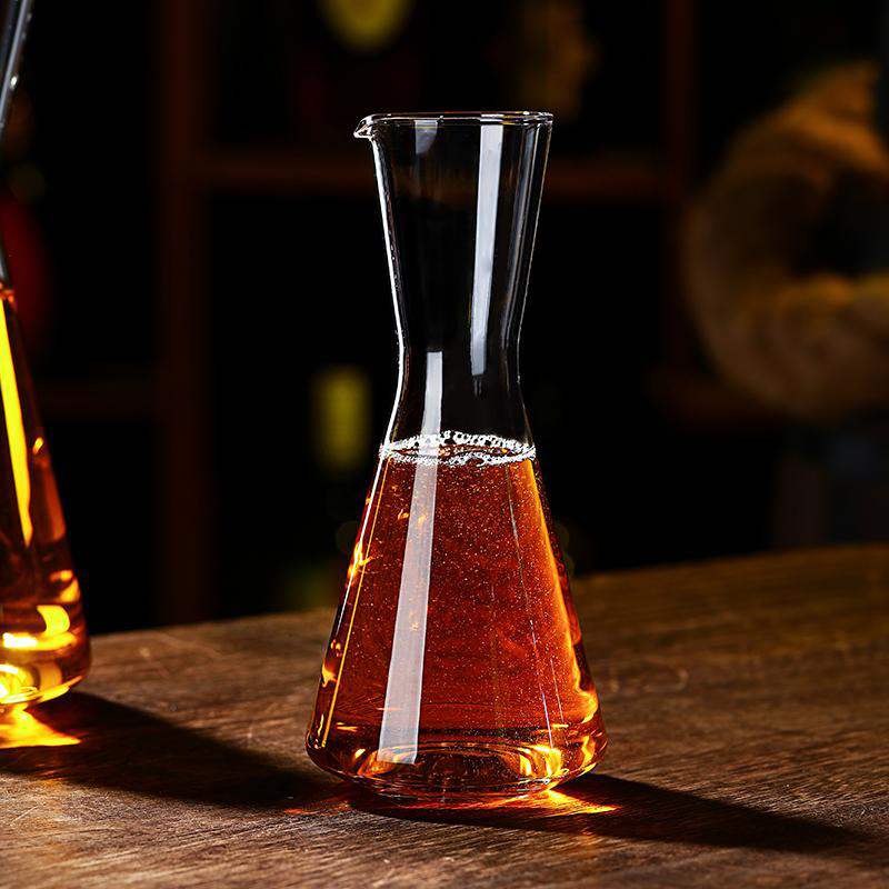 Kristályból készült boradagoló, fényűző retro stílusban, magánmárkás, bárok és éttermek számára, díszdobozos csomagolás