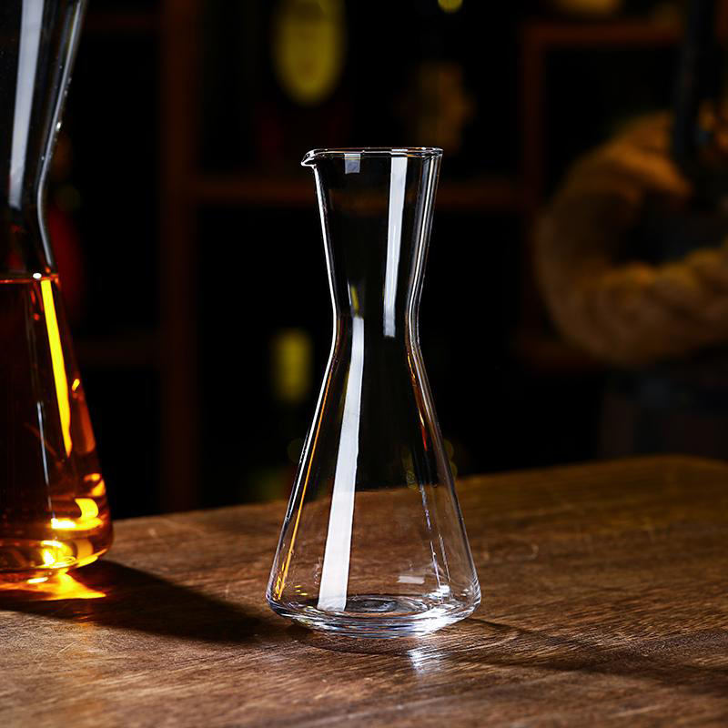 Kristályból készült boradagoló, fényűző retro stílusban, magánmárkás, bárok és éttermek számára, díszdobozos csomagolás