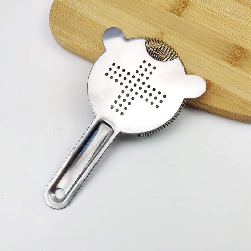 Rozsdamentes acél koktél szűrő jégelválasztóval – keresztszűrő, koktél készlet, modern minimalist dizájn, 90 g, 2020 ősz