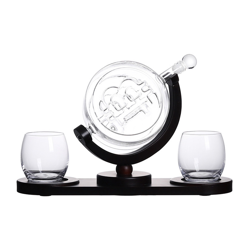 Okretni stakleni dekantor za vino s držačem čaša – 4-dijelni moderni vinski set (bočica vina, držač čaša, čaša)