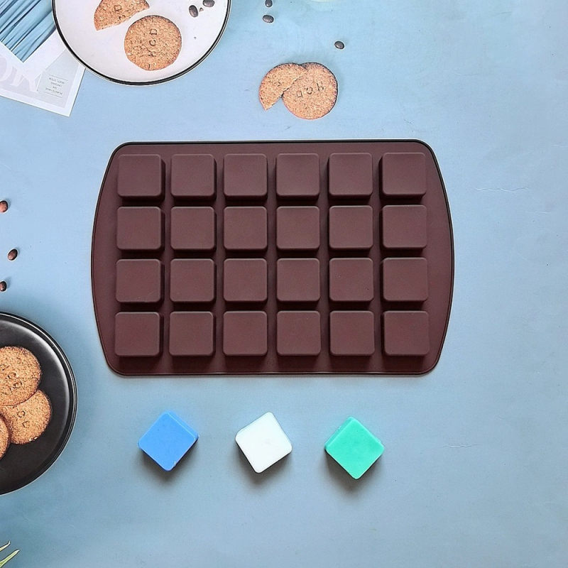 Силиконова форма за печене с 24 гнезда, квадратна, за шоколад, бисквити, бонбони и пудинги