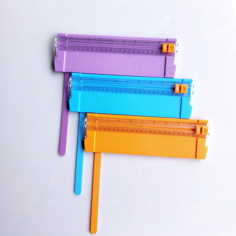 Rezač papira, prijenosni rezač, plastično kućište, alat za rezanje i skladištenje