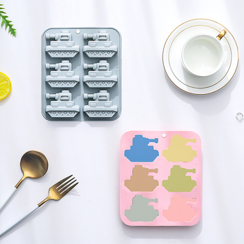 Hat rekeszes szilikon süteményforma tank alakú