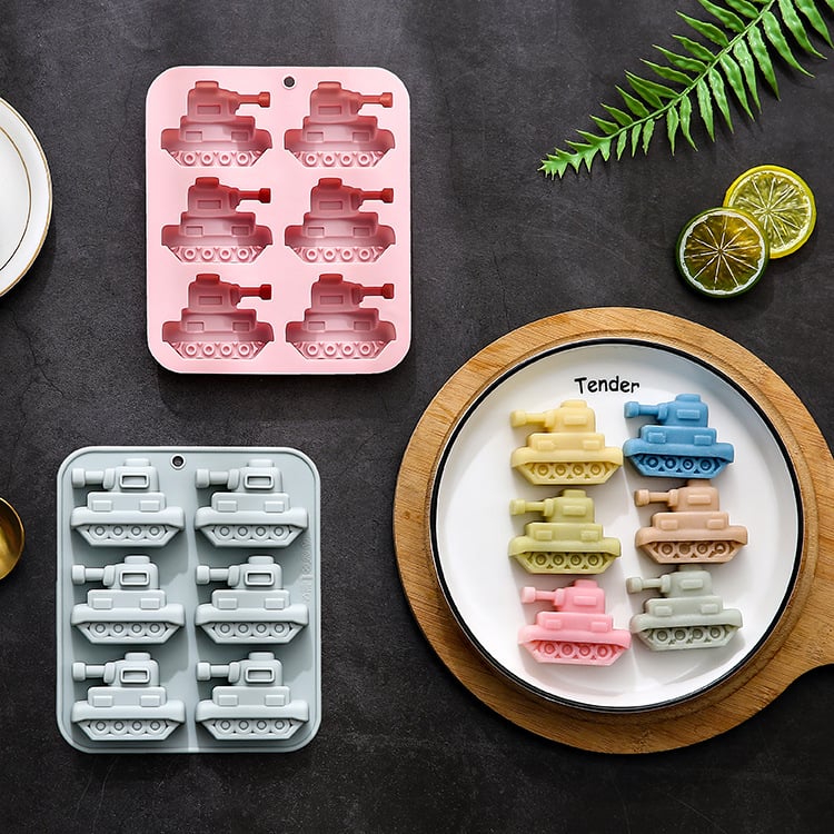 Hat rekeszes szilikon süteményforma tank alakú