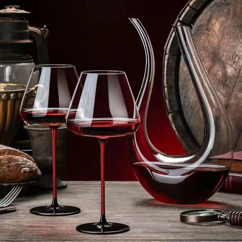 Čaša za vino s velikim kupolastim dnom, staklo, lagani luksuzni retro stil, otisnutim logotipom, prilagodljivo, 248 g