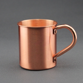 Bakrena Moscow Mule čaša za koktele, moderni minimalistički dizajn, ispisano logo, 150 g