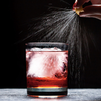 Čaša za whisky od stakla soda-lime, kapacitet 1–100 ml, moderni minimalistički stil, s otisnutim logotipom, pakiranje u papirnatoj kutiji