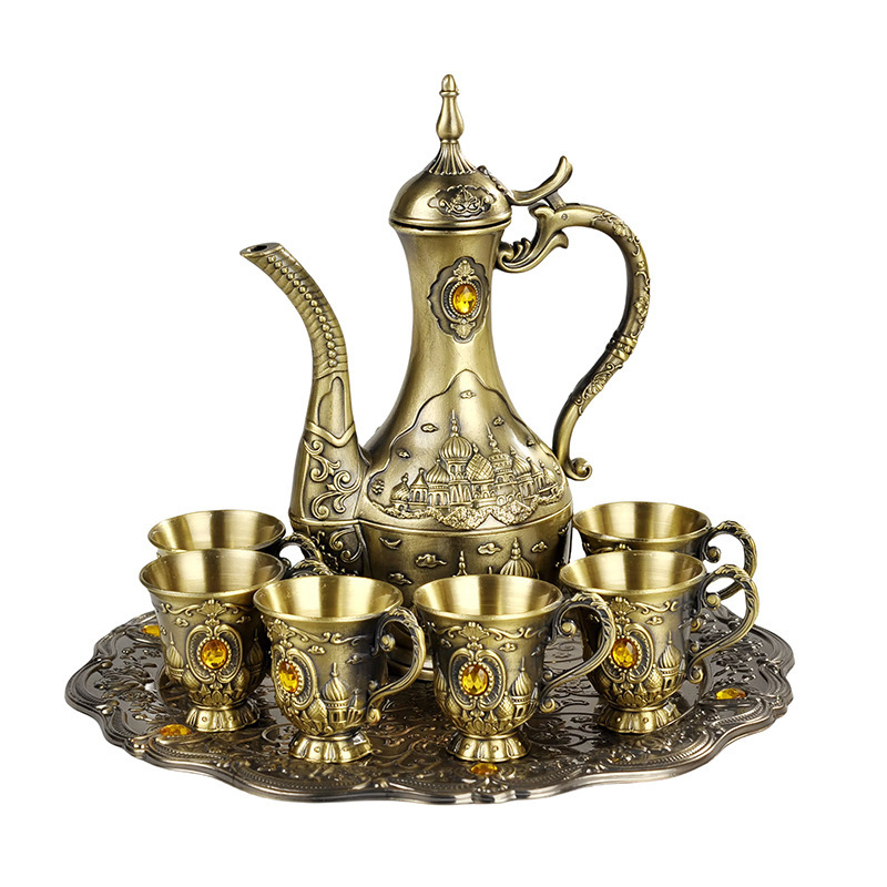 Kovový set na pitie, retro štýl, luxusný retro dizajn, európsky štýl