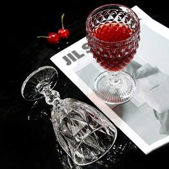 Galloping Horse set čaša za vino – moderan stil, bezolovno staklo, otisak logotipa