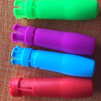 Klip za kredU u futri za morsku uporabu (Brand: Other; Materijal: Plastika; Uvoz: Ne; Poklon: Ne)