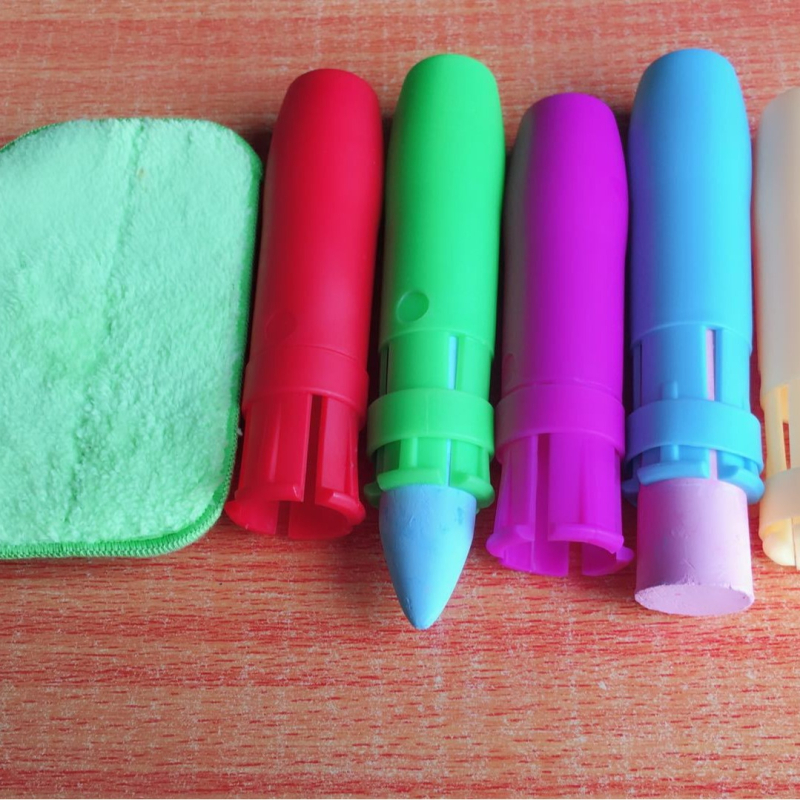 Klip za kredU u futri za morsku uporabu (Brand: Other; Materijal: Plastika; Uvoz: Ne; Poklon: Ne)