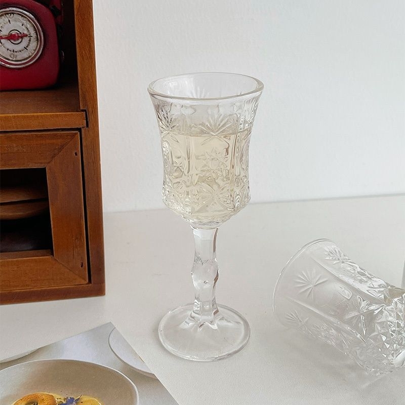 Čaša za vino s rogovim dizajemom i otvorom u struku, kineski stil, kapacitet 1–100 ml, obična stakla