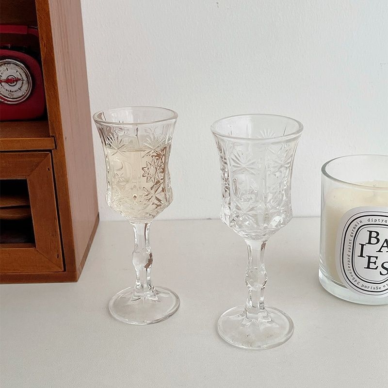 Čaša za vino s rogovim dizajemom i otvorom u struku, kineski stil, kapacitet 1–100 ml, obična stakla