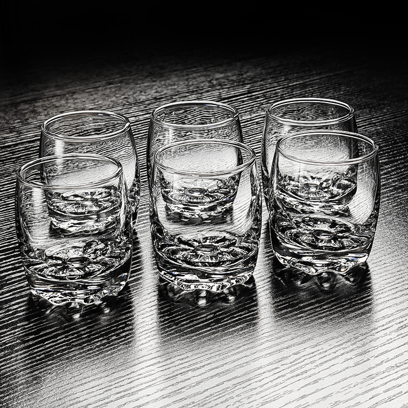 Čaša za vino s motivom jabuke, kristalno staklo, kapacitet 80 ml, set od 6–10 komada