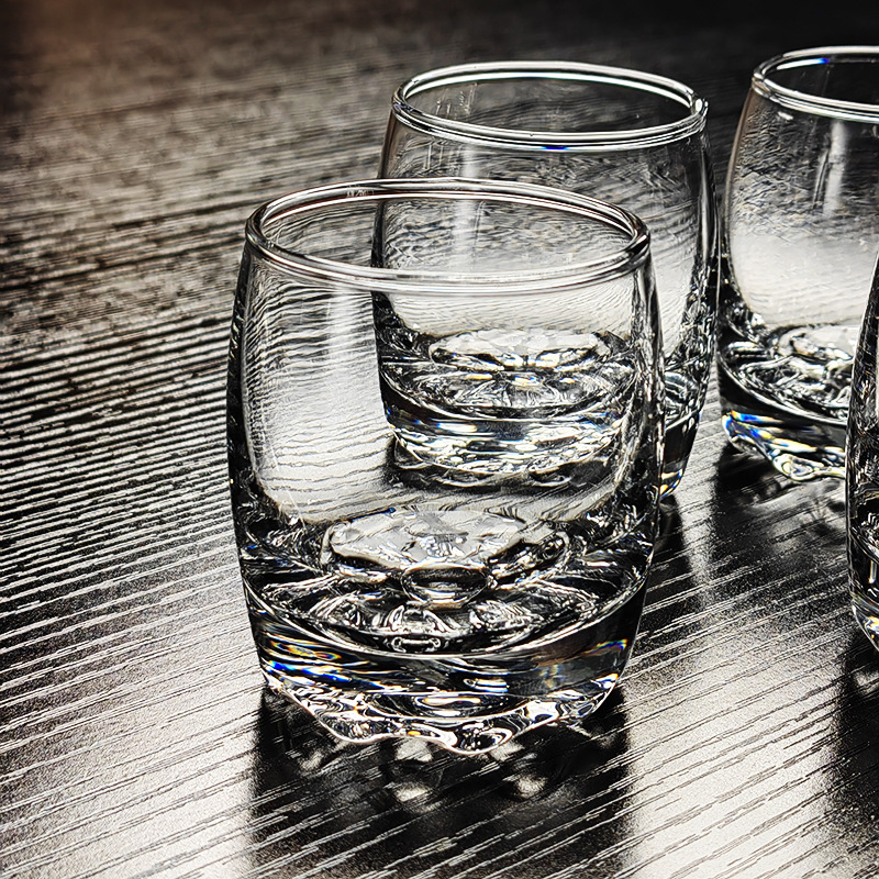 Čaša za vino s motivom jabuke, kristalno staklo, kapacitet 80 ml, set od 6–10 komada