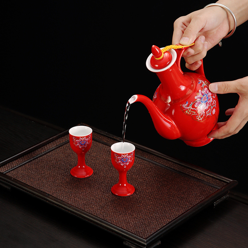 Porcelanski set za vino, 12 dijelova, s bokalom za vino i dozatorom pića