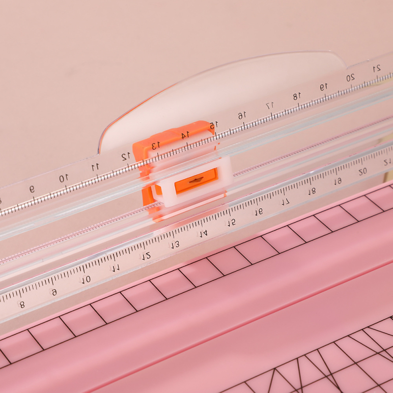 Kézi A4-es papírvágó műanyag alapú, csúszó vágó, modell 853A4