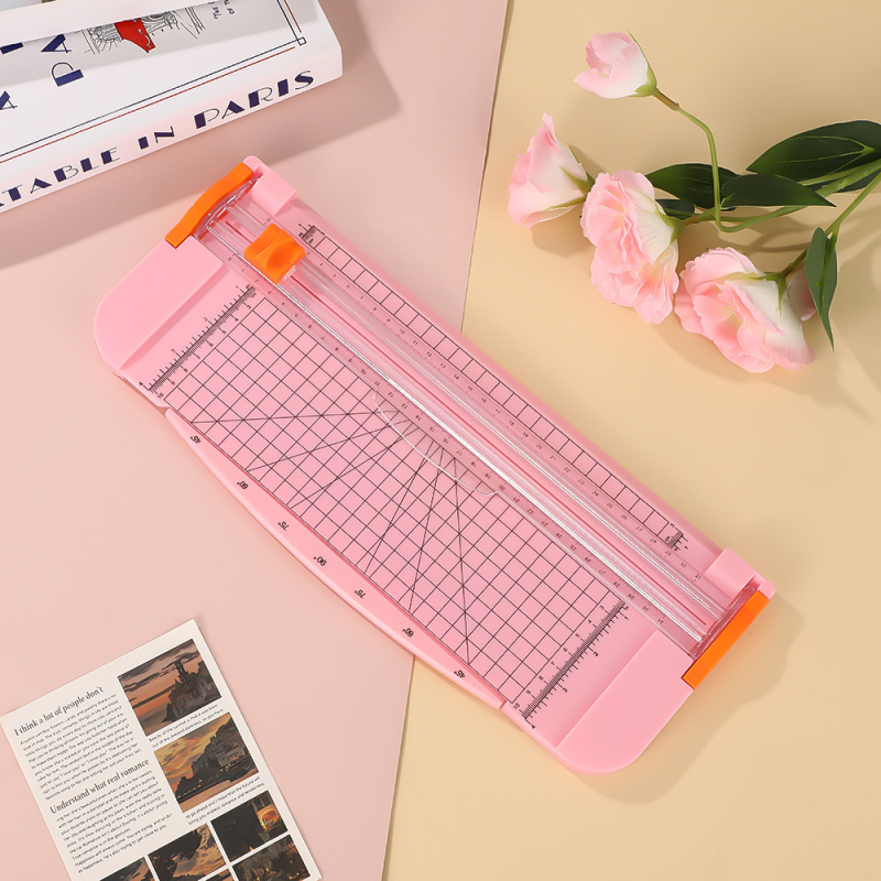 Kézi A4-es papírvágó műanyag alapú, csúszó vágó, modell 853A4