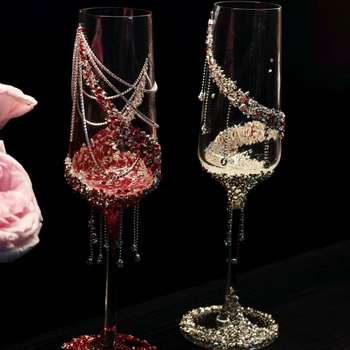 Pezsgőpohár örök virág és pillangó díszítéssel, egyszerű stílusú, üveg, kapacitás 1–100 ml