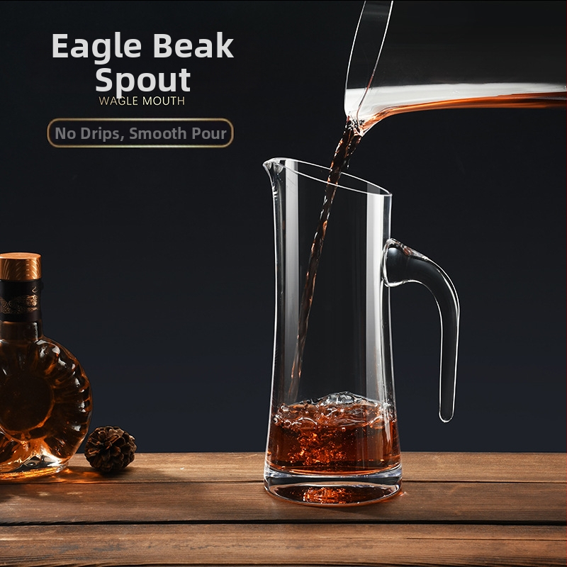 Sklenený dekantér, objem 601–700 ml, moderný jednoduchý štýl, uvedený na trh v roku 2019