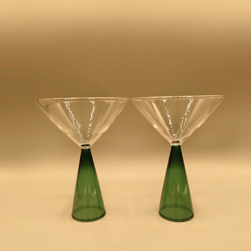 Vinska čaša, staklo visoke borosilikatnosti, moderni minimalistički stil, mogućnost tiskanja logotipa, pakiranje u papirnatu kutiju
