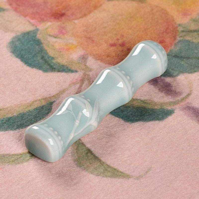 Suport ceramic pentru pensule și greutate de hârtie – stil chinezesc, minimalist antic pentru caligrafie pe birou