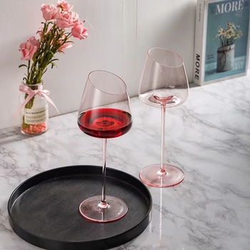 Set čaša za vino s gobletom i čašom šampanjca (Kapacitet: 501–600 ml; Materijal: Staklo; Personalizacija: Da; Ispis logotipa: Da; Pakiranje: Papirnata kutija)
