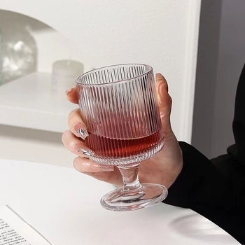Čaša za vino, staklena, kapacitet 101–200 ml, uzorak koji mijenja boju, elegantan retro stil