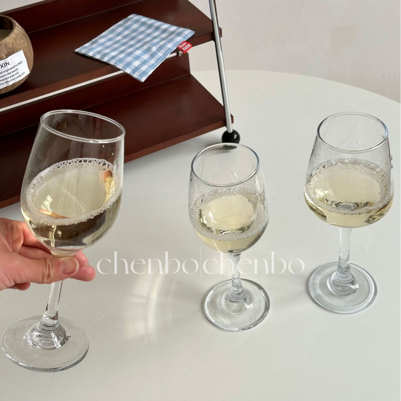 Set čaša za crveno vino od stakla, zapremina 301–400 ml, mogućnost otiska logotipa, pakiranje u papirnatoj kutiji, moderan minimalistički stil, brend Red cherry