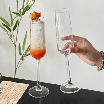 Чаша за вино - Неръждаема стомана, капацитет над 1000 мл, опростен стил