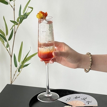 Чаша за вино - Неръждаема стомана, капацитет над 1000 мл, опростен стил