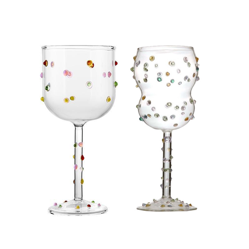 Šampanjaska čaša goblet od borosilikatnog stakla; kapacitet 301–400 ml; moderan minimalistički stil, bez ručke; moguć tisak logotipa; pakiranje: kartonska kutija.