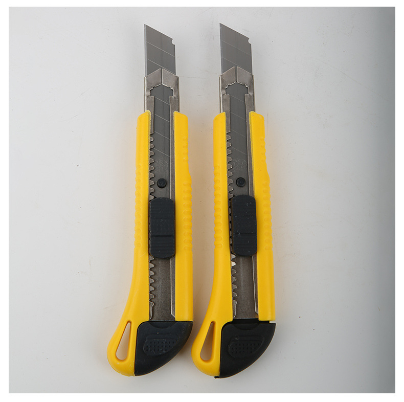 Yihui 18 mm nož za tapete i rezanje papira, višenamjenski industrijski alat, oštrica od SK čelika, oštrica 100x18x0,5 mm, prijenosan i izdržljiv