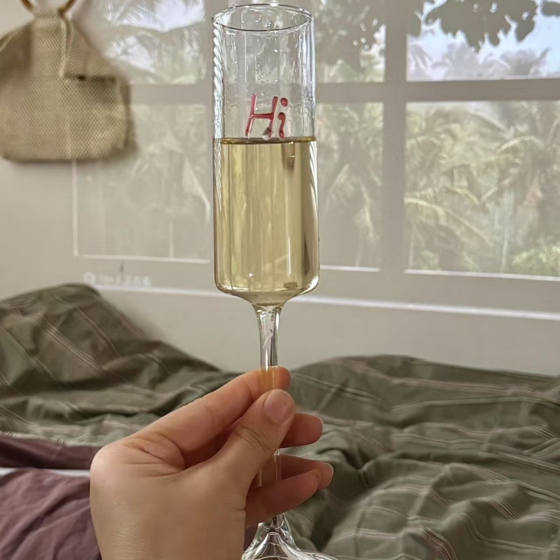 Goblet od visokok Borosilikatnog stakla, proziran, pojedinačno pakiran u papirnatoj kutiji, mogućnost personalizacije i ispisa logotipa