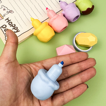 KOMI Marker za isticanje u obliku korneta sladoleda – plastično tijelo, model K-830-MKL, veleprodajno pakiranje, 30 kom. po vrećici, 300 kom. po kutiji, jednostrani, s otisnutim logom